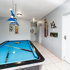 https://studio-with-pool-table-just-15-minutes-from-the-beach.comcaribbean.com