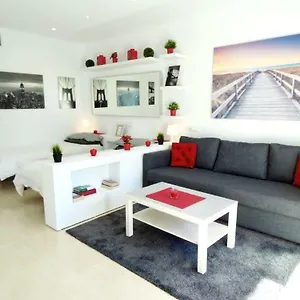 https://appartement-1st-lign-on-the-beach.es-andalucia.com
